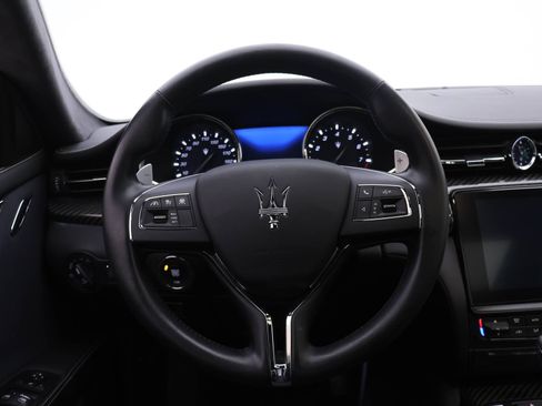 Used 2020 Maserati Quattroporte GTS GranLusso image 21