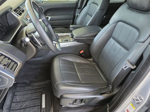 Used 2020 Land Rover Range Rover Sport HSE Dynamic image 9