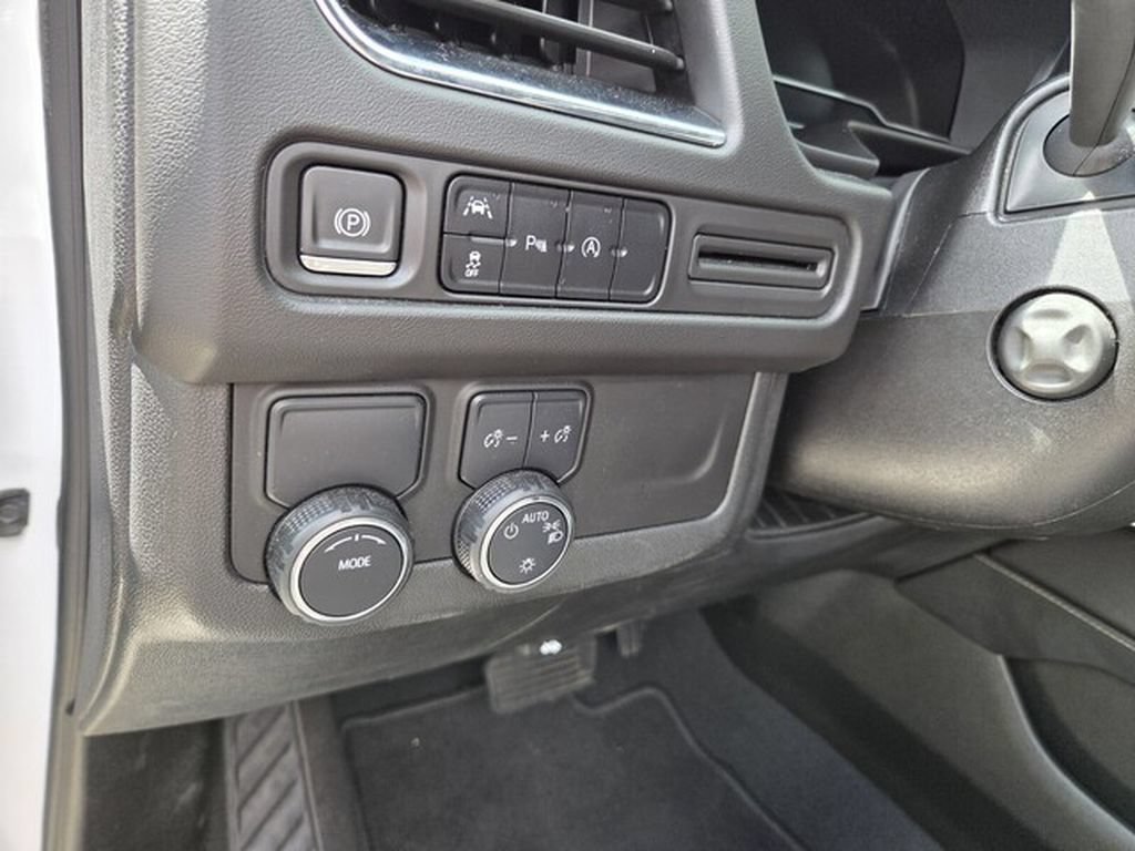 Used 2023 Chevrolet Tahoe Premier RWD image 10