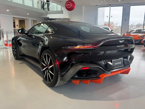 Used 2020 Aston Martin V8 Vantage Coupe image 4