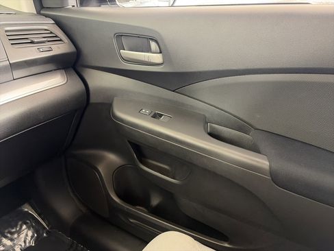 Used 2015 Honda CR-V LX image 24