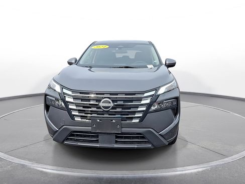 Used 2024 Nissan Rogue SV AWD/4WD image 3