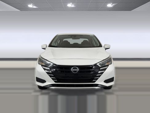 Used 2025 Nissan Versa SV FWD image 10