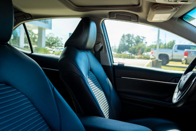Used 2018 Toyota Camry SE w/ Audio Package FWD image 8