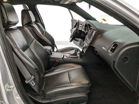 Used 2020 Dodge Charger SXT w/ Leather Interior Group RWD image 22