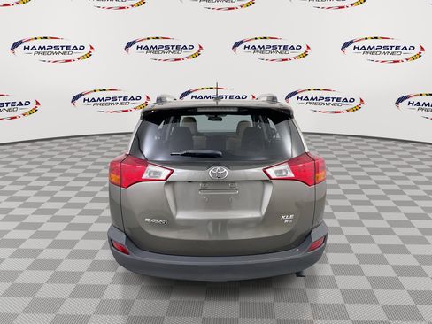 Used 2015 Toyota RAV4 XLE AWD/4WD image 7