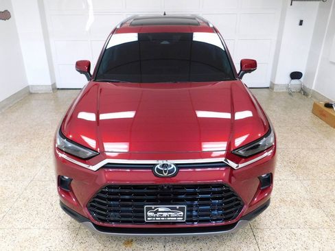 Used 2024 Toyota Grand Highlander Limited image 11