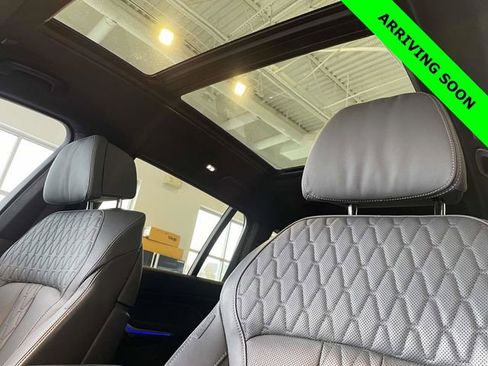 Used 2023 BMW X7 xDrive40i w/ Executive Package image 16