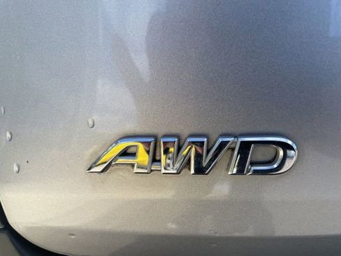 Used 2021 Toyota Sienna XLE w/ XLE Plus Package AWD/4WD image 9