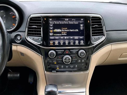 Used 2021 Jeep Grand Cherokee Limited image 11