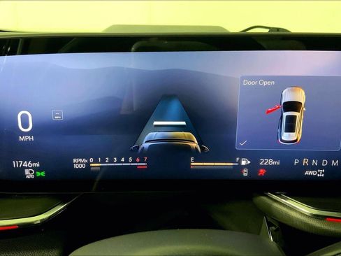 Used 2025 Buick Envision Preferred image 19