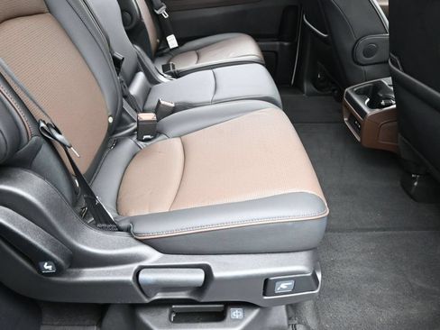 Used 2025 Honda Odyssey Elite image 45