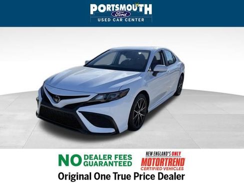 Used 2024 Toyota Camry SE image 13