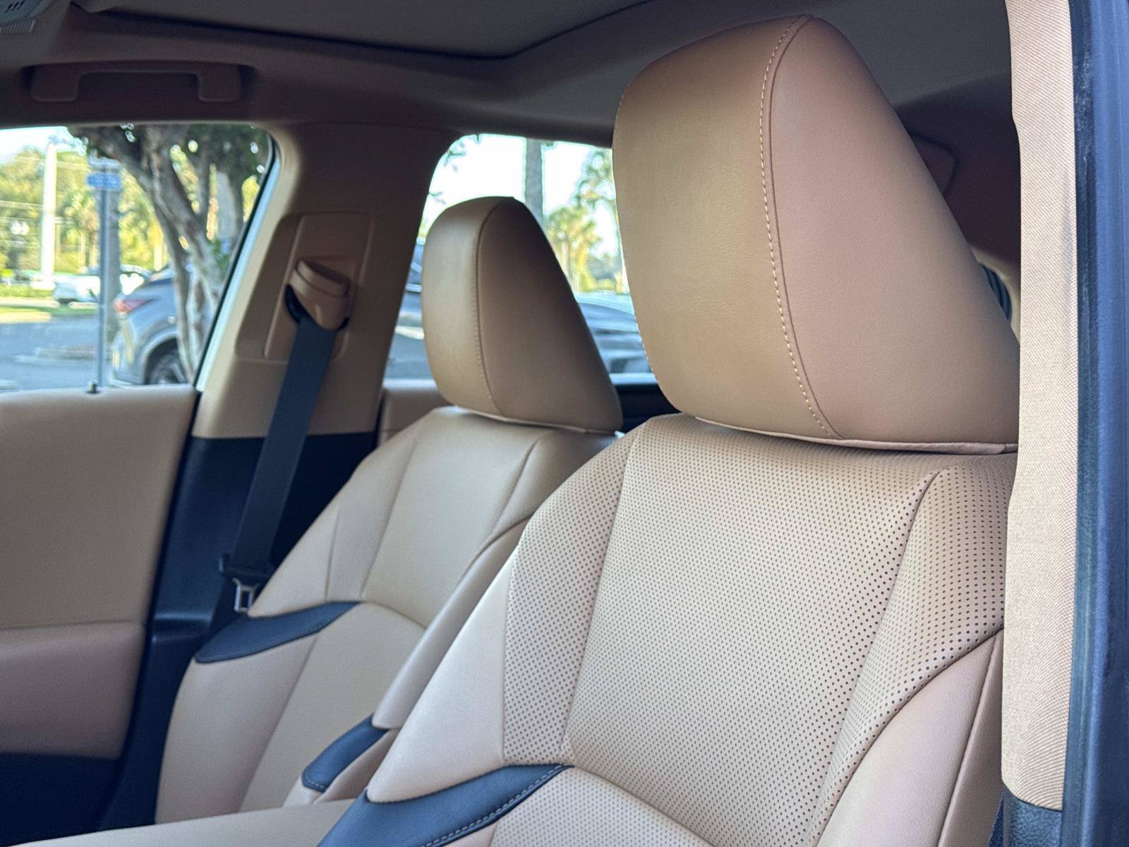 Used 2025 Lexus ES 350 w/ Premium Package FWD image 14