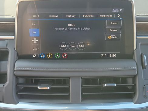 Used 2021 Chevrolet Tahoe Premier w/ Premium Package image 17