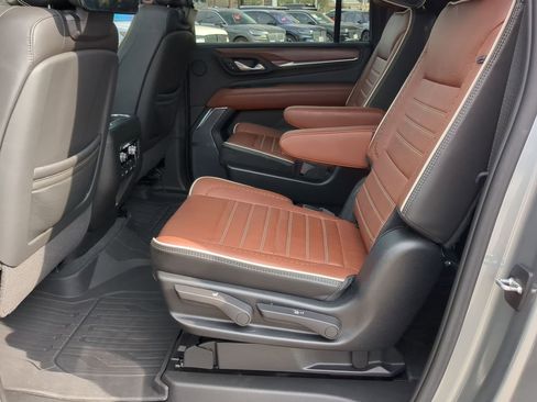 Used 2023 GMC Yukon XL Denali Ultimate image 22