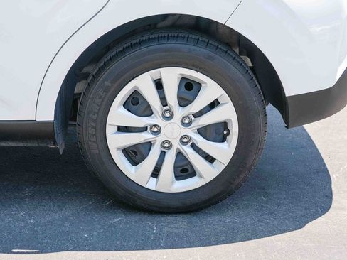 Used 2023 Kia Soul LX FWD image 10