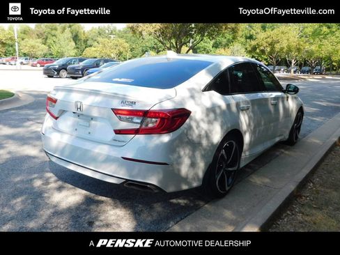 Used 2018 Honda Accord Sport image 10