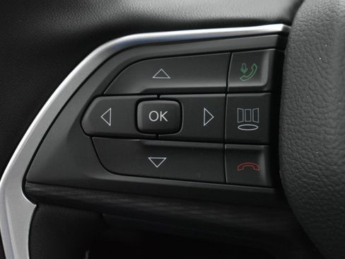 New 2026 Jeep Grand Cherokee Altitude image 21