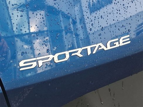 Used 2023 Kia Sportage EX image 31