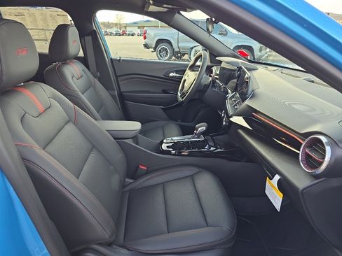 New 2026 Chevrolet Trax RS w/ Sunroof Package FWD image 25