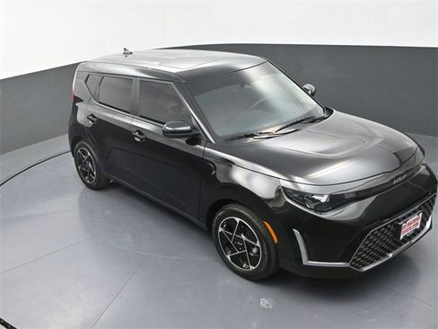 Used 2025 Kia Soul EX image 19