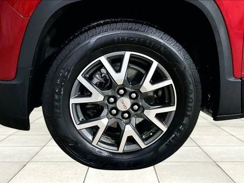 Used 2021 GMC Acadia SLE w/ Driver Convenience Package image 9