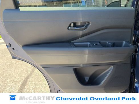 Used 2025 Nissan Pathfinder SV FWD image 44