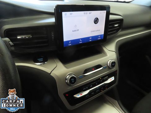 Used 2022 Ford Explorer XLT image 18