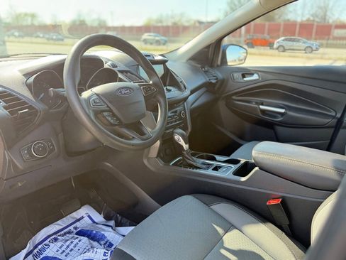Used 2018 Ford Escape SE w/ SE Sync 3 Package AWD/4WD image 24