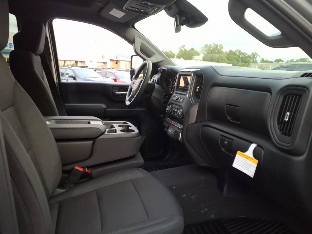 New 2026 Chevrolet Silverado 2500 Custom w/ Custom Value Package AWD/4WD image 18