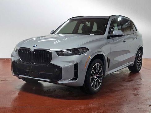 New 2026 BMW X5 xDrive40i w/ M Sport Package image 7