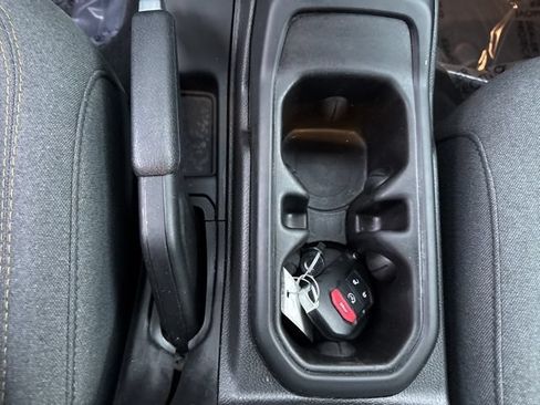 Used 2024 Jeep Wrangler Unlimited Sahara AWD/4WD image 29