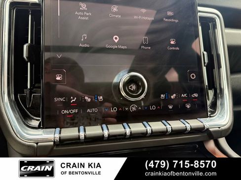 Used 2026 GMC Yukon Denali w/ Sun & Power Step Package AWD/4WD image 15