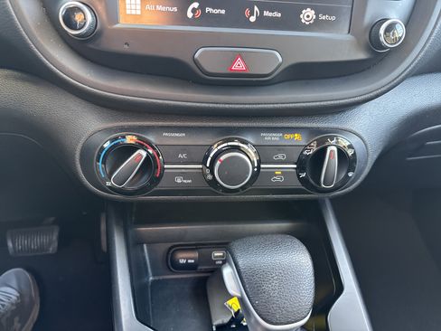 Used 2024 Kia Soul LX w/ Option Group 015 image 25