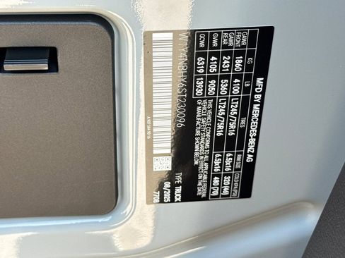 New 2025 Mercedes-Benz Sprinter 2500 image 32