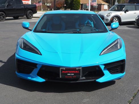 Used 2023 Chevrolet Corvette Stingray Premium Cpe w/ Z51 Performance Package RWD image 2