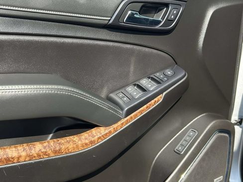 Used 2019 Chevrolet Tahoe Premier AWD/4WD image 16