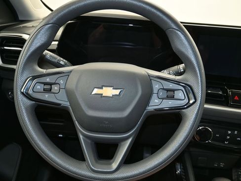 Used 2025 Chevrolet TrailBlazer LT FWD image 13