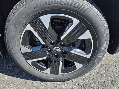 New 2025 Nissan Kicks SV w/ SV Premium Package image 37