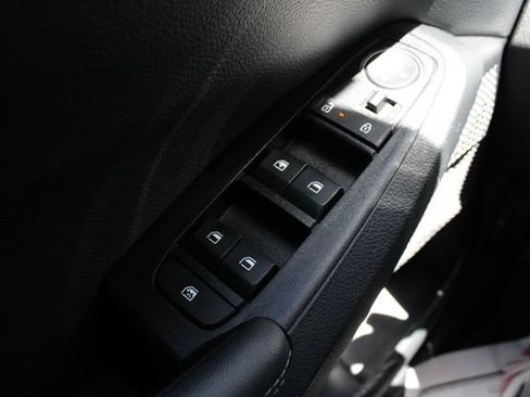Used 2024 Kia Seltos X-Line AWD/4WD image 7