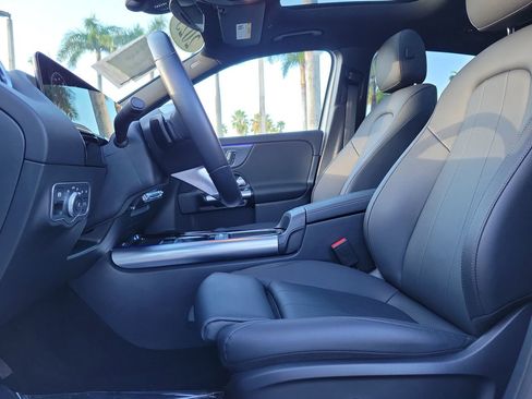 Certified 2025 Mercedes-Benz GLA 250 image 23