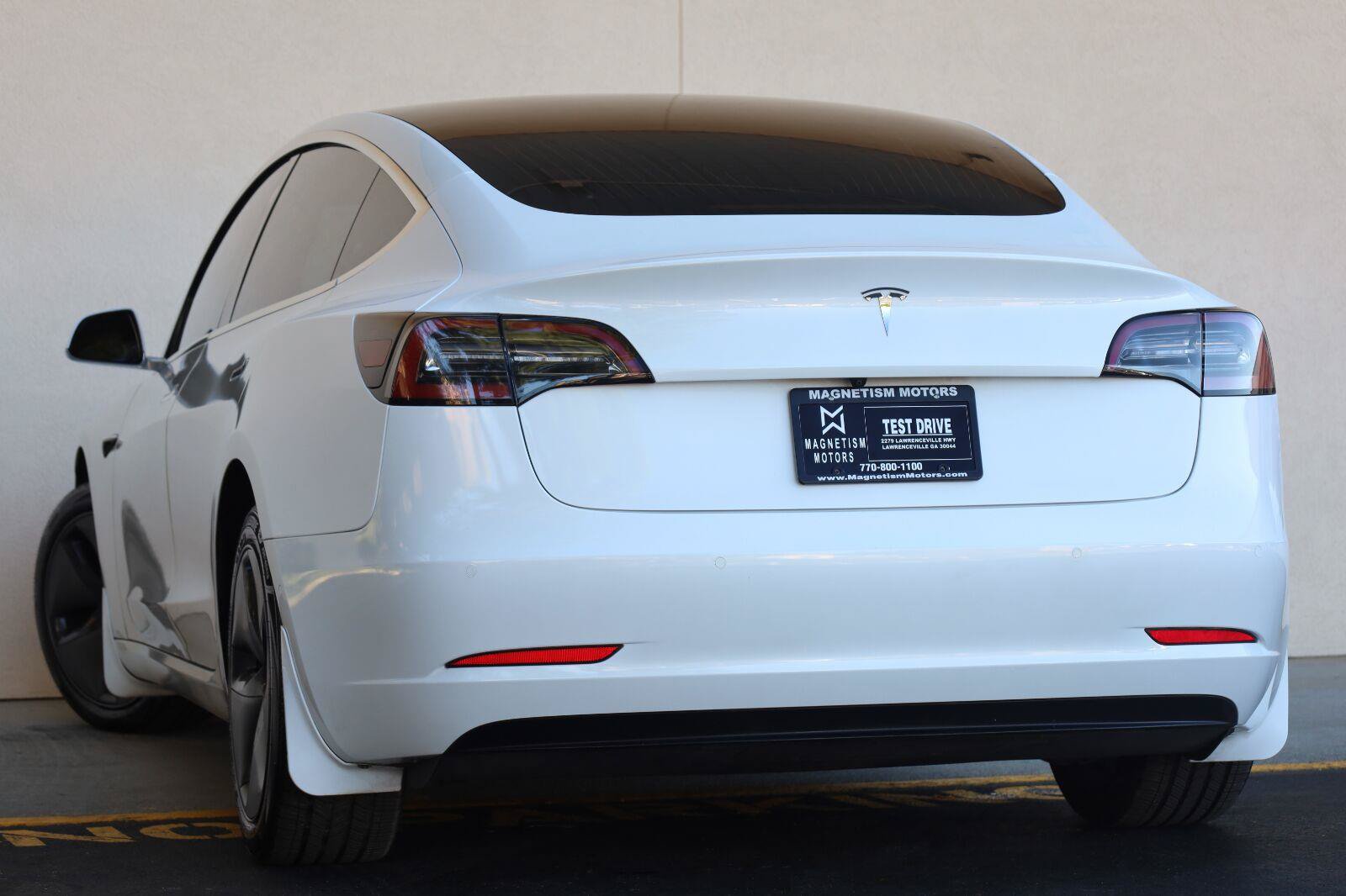 Used 2020 Tesla Model 3 Standard Range Plus RWD image 9