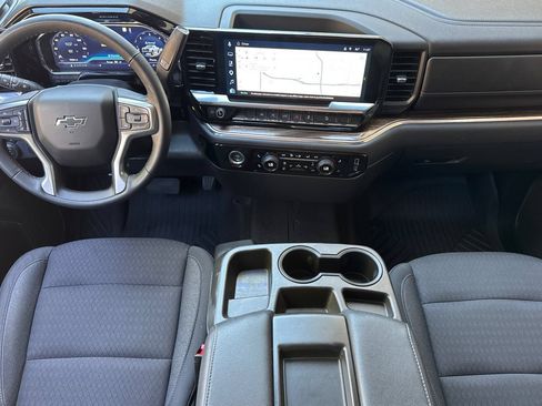Used 2023 Chevrolet Silverado 1500 LT Trail Boss w/ LPO, Dark Essentials Package AWD/4WD image 16