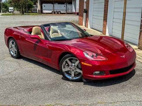 Used 2008 Chevrolet Corvette Convertible w/ Preferred Equipment Group RWD image 28