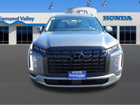 Used 2025 Hyundai Palisade SEL FWD image 2