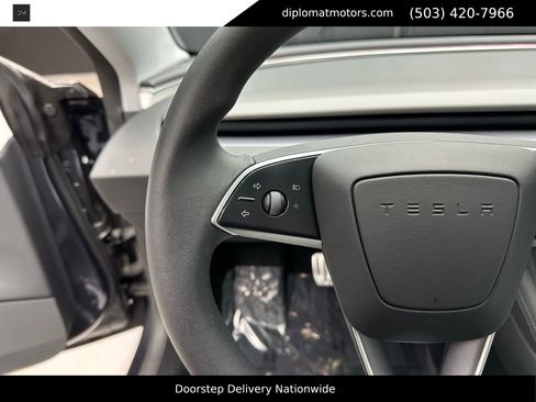 Used 2025 Tesla Model 3 Performance image 29