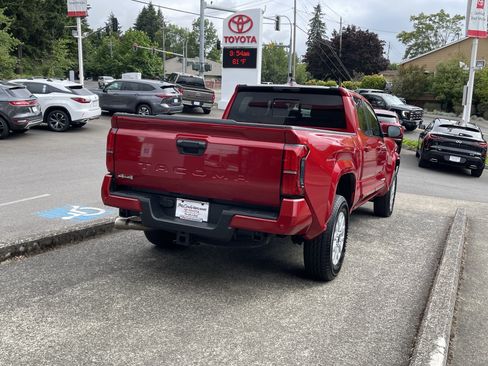 Certified 2025 Toyota Tacoma SR5 AWD/4WD image 7