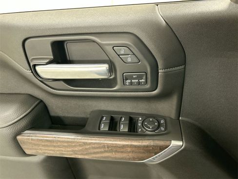 Used 2021 GMC Sierra 3500 Denali w/ Denali Black Diamond Edition image 11