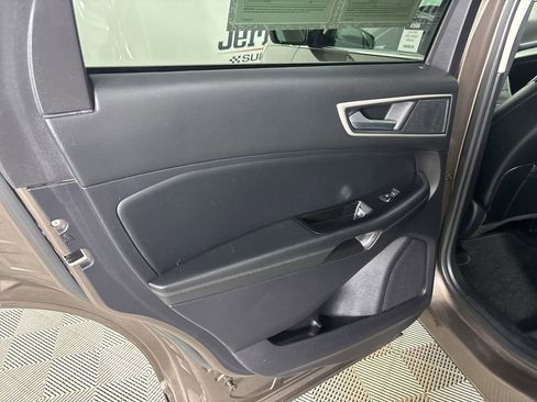 Used 2019 Ford Edge SEL w/ Equipment Group 201A image 21